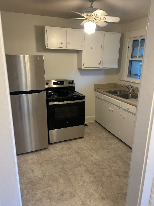 1214 Pickens St - Photo 2 of 10