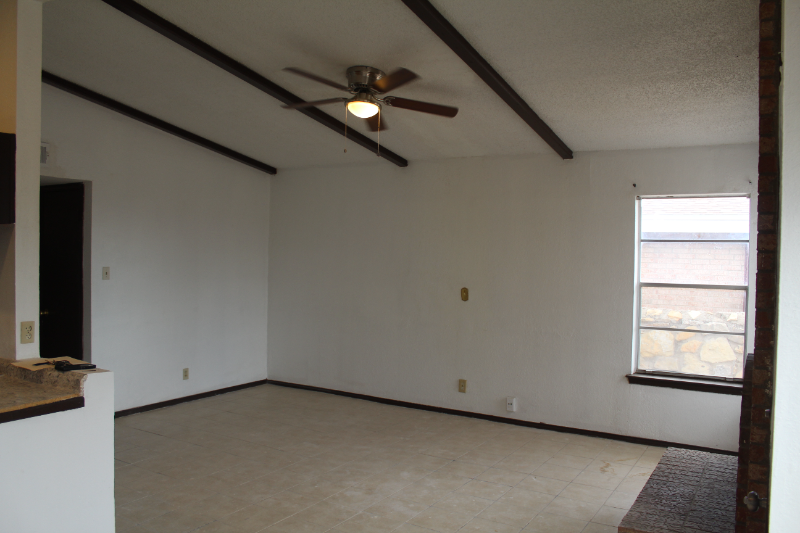 1655 Victor Lopez Dr - Photo 3 of 19