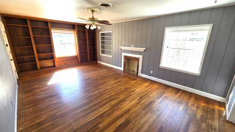 1720 23rd St #A - Photo 4 of 17