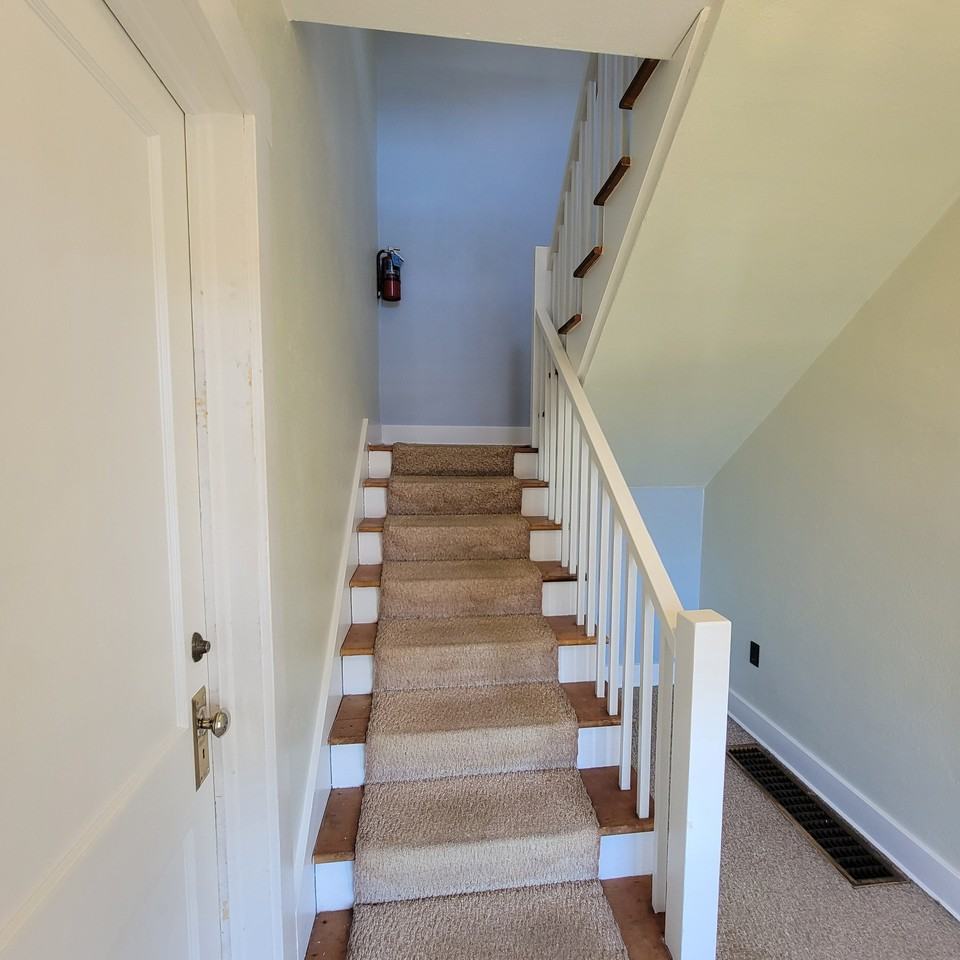 721 Se Kane St #3 - Photo 6 of 13