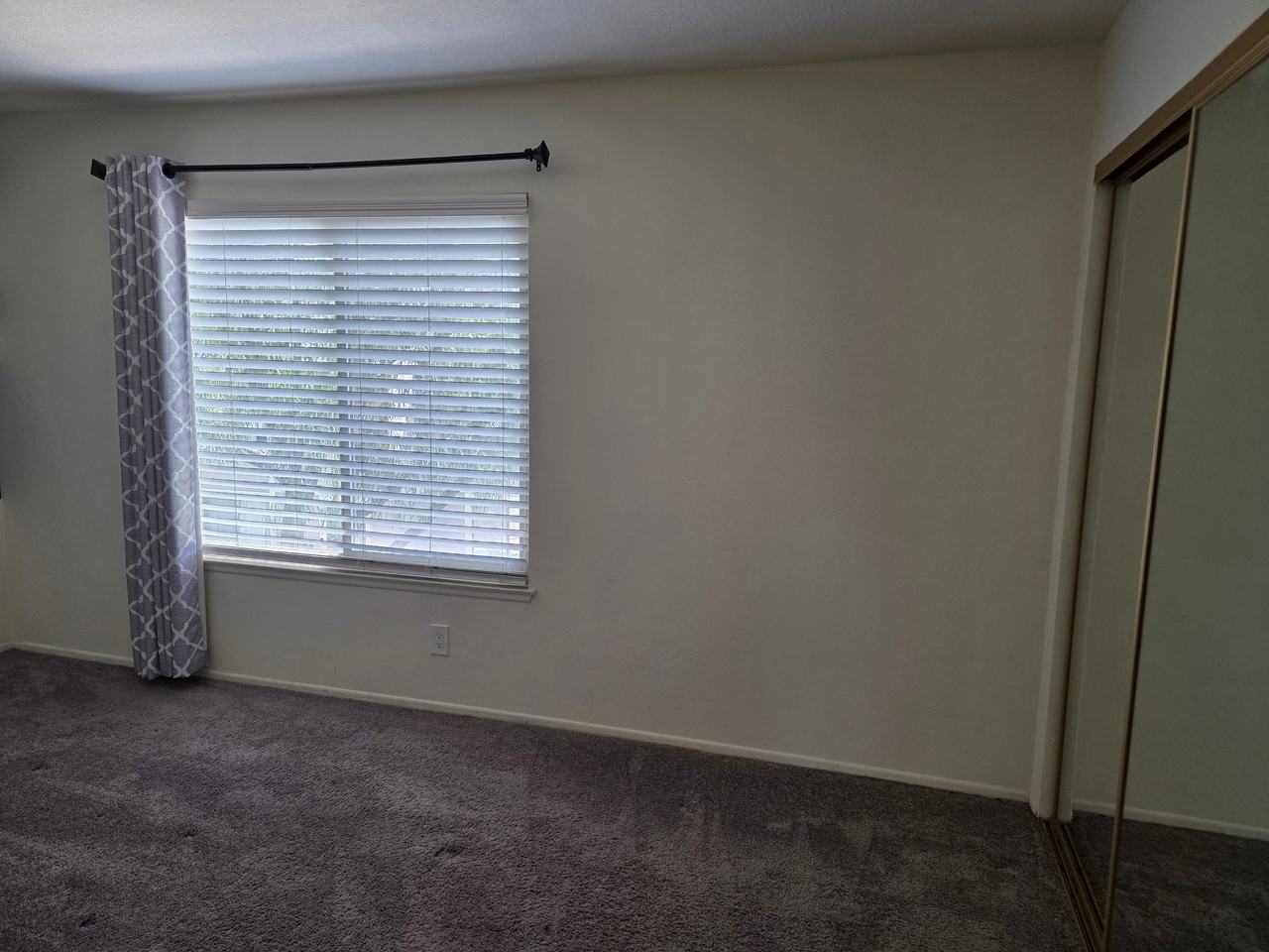 1623 Heather Dr - Photo 6 of 14