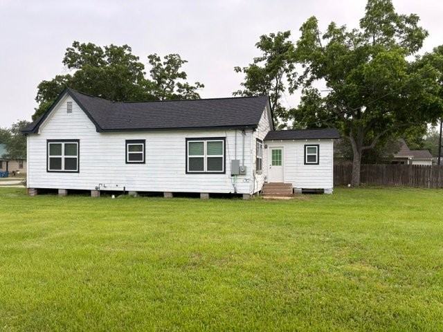 1246 5th St - Photo 2 of 7