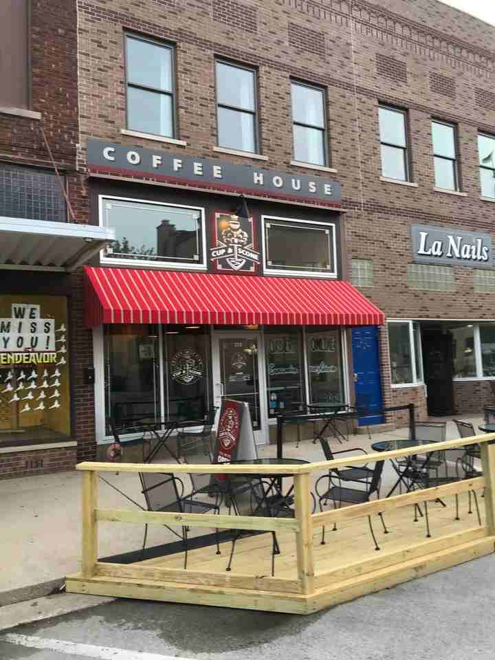 213 W Madison St - Photo 2 of 8