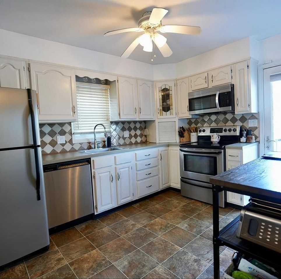 118 Chatwood Ln - Photo 5 of 10