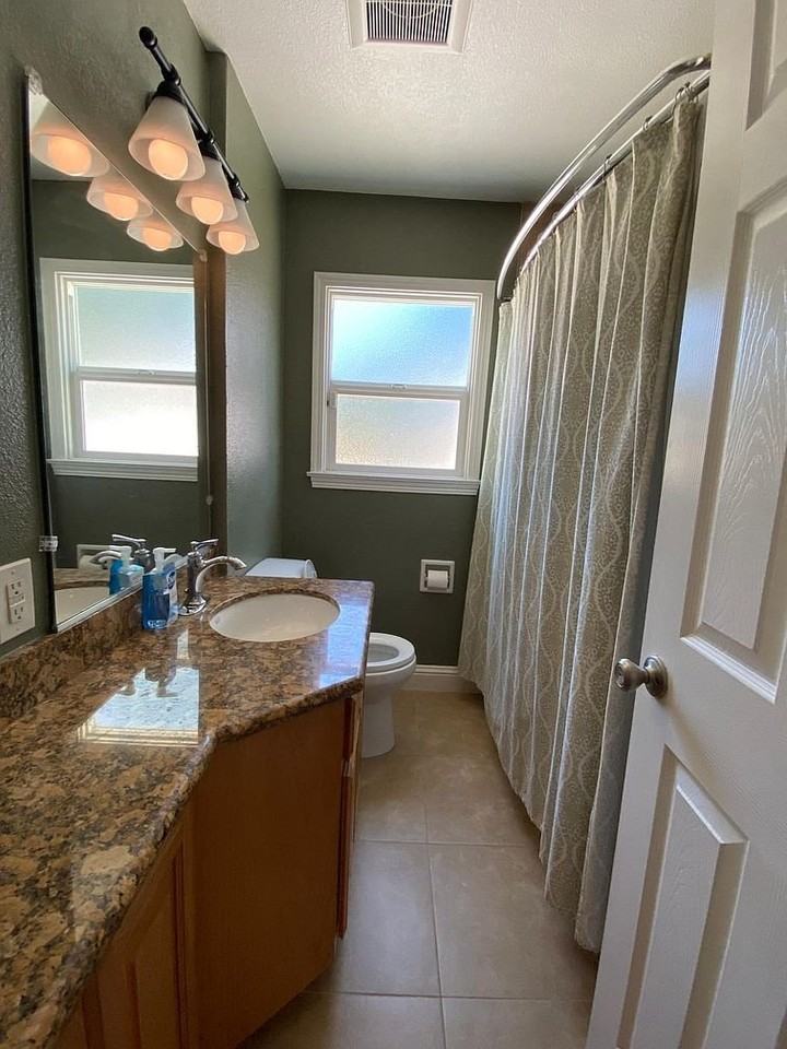2088 22nd St - Photo 2 of 13