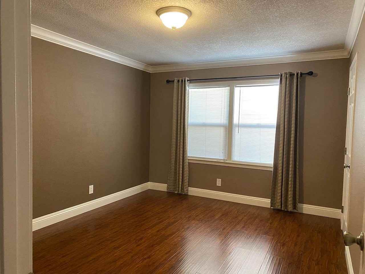 2088 22nd St - Photo 6 of 13