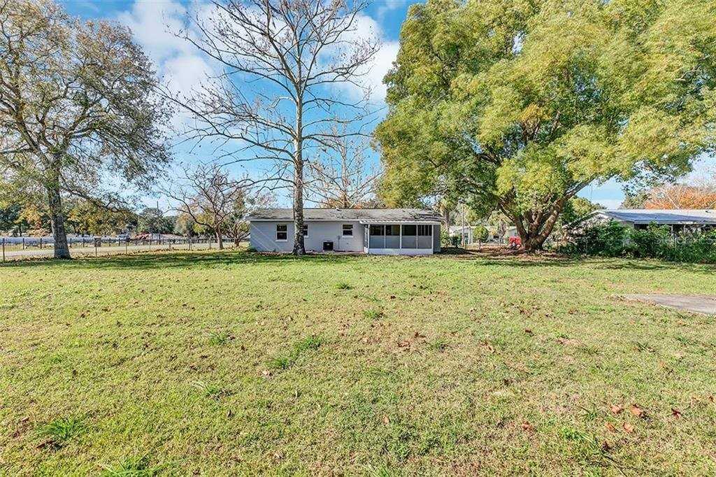 701 Hickory Ave - Photo 3 of 20