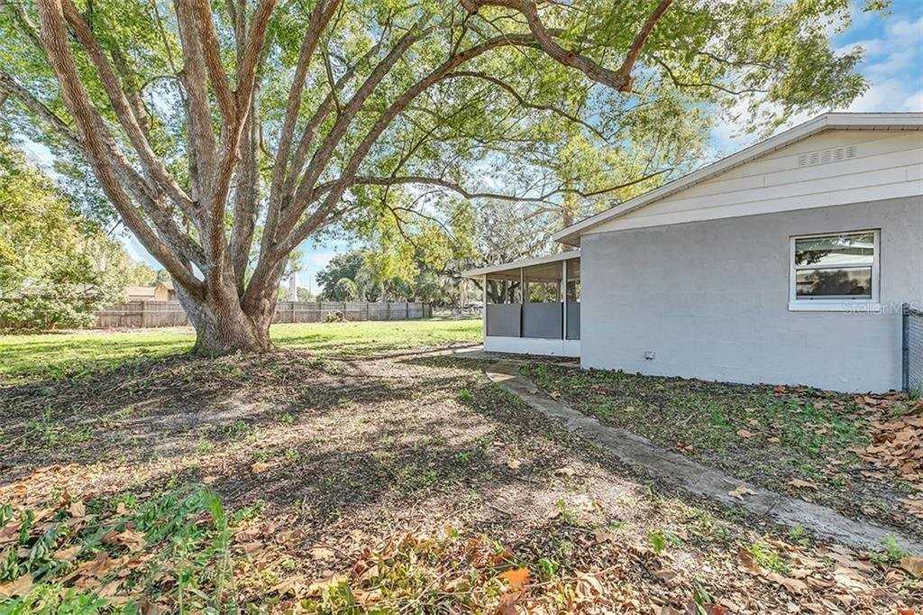 701 Hickory Ave - Photo 4 of 20
