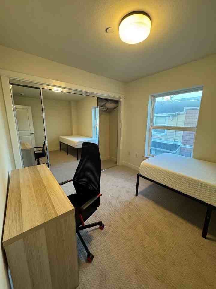 179 Cahill Park Dr - Photo 2 of 7