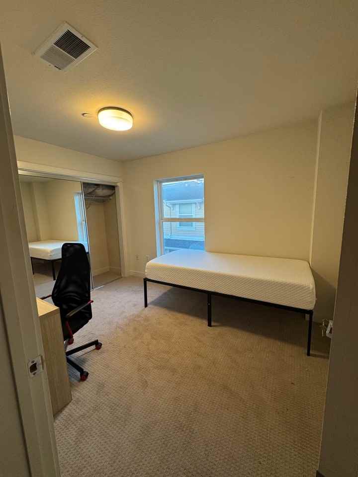 179 Cahill Park Dr - Photo 3 of 7