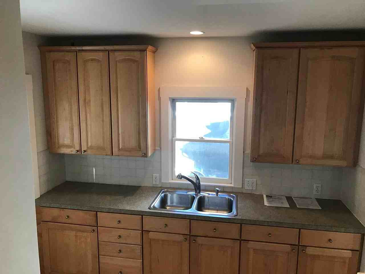 94 Burdette Ave - Photo 5 of 11