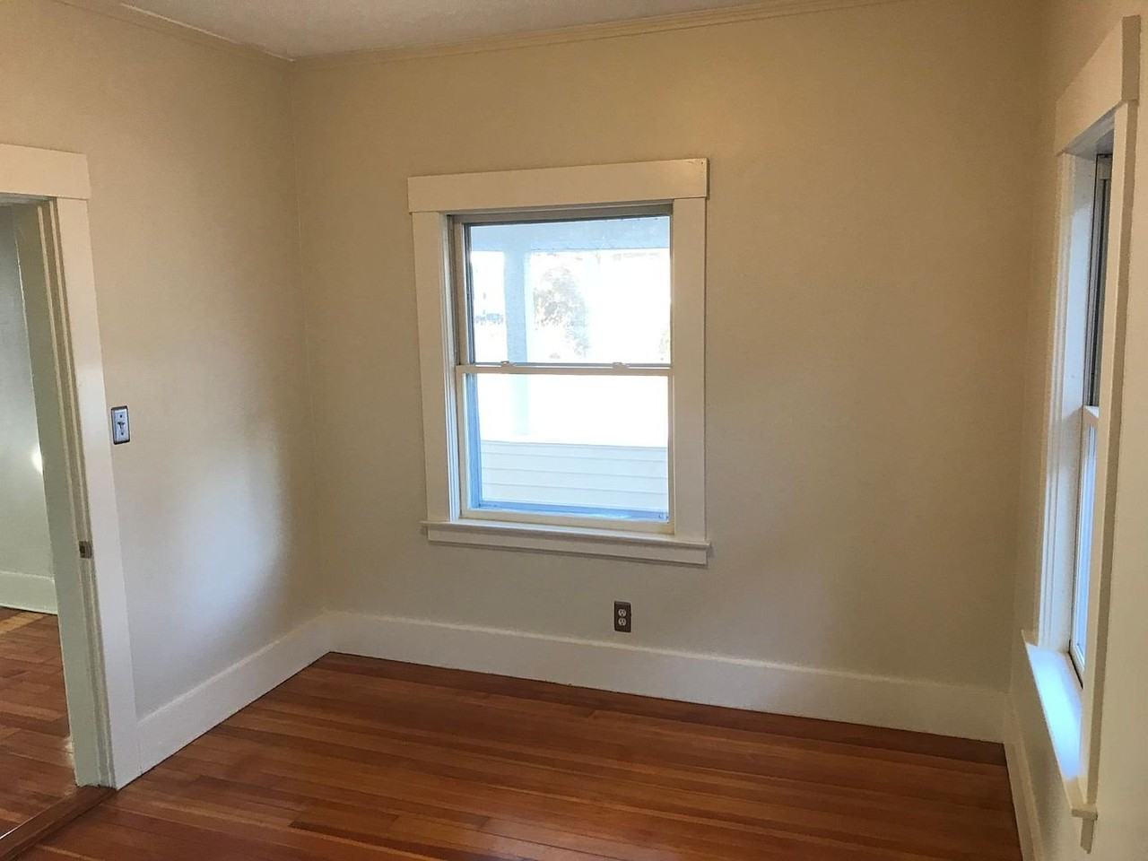 94 Burdette Ave - Photo 6 of 11
