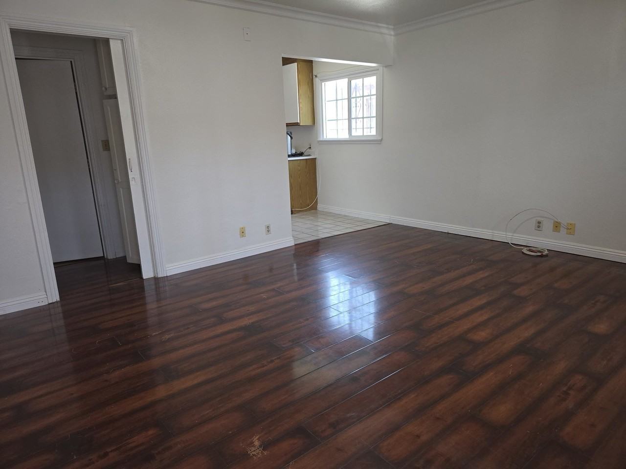 2815 Montezuma Ave - Photo 2 of 15
