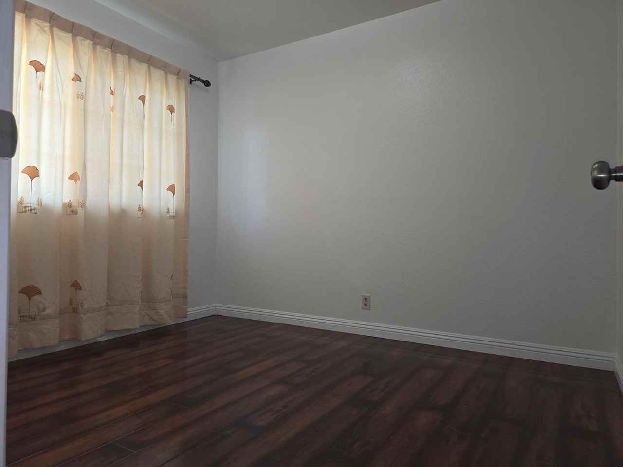 2815 Montezuma Ave - Photo 6 of 15
