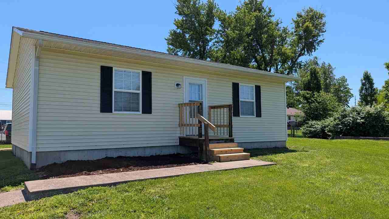 604 Old Jefferson City Rd - Photo 2 of 17