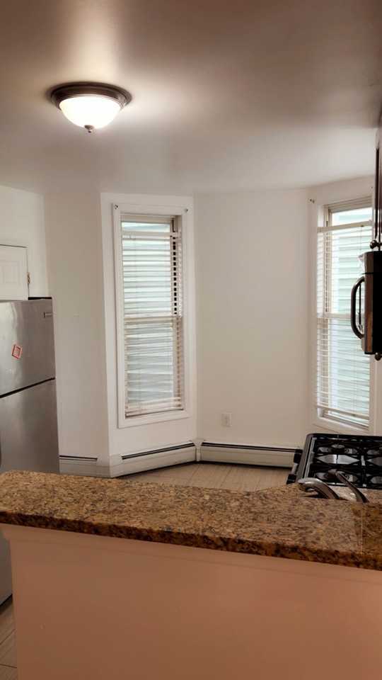 316 Summer Ave #2 - Photo 4 of 12