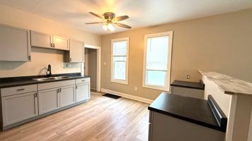 featured image of 5032 N 32nd St