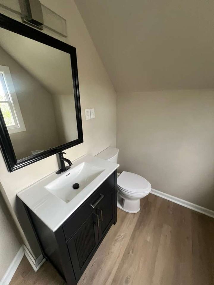 5032 N 32nd St - Photo 4 of 11