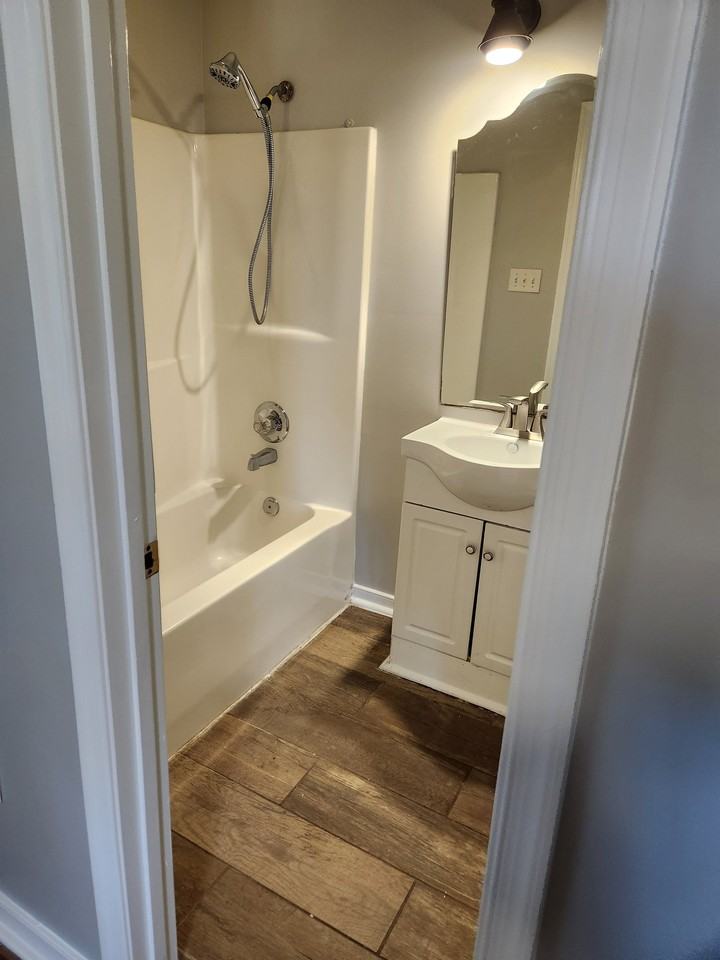1808 Edwards Ave - Photo 6 of 7