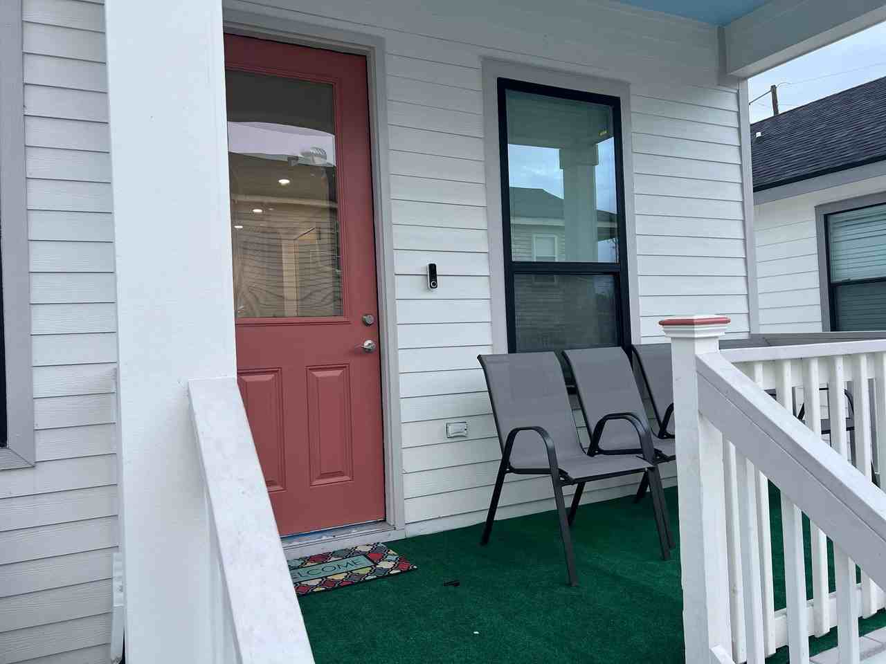 1835 Louisa St - Photo 5 of 15