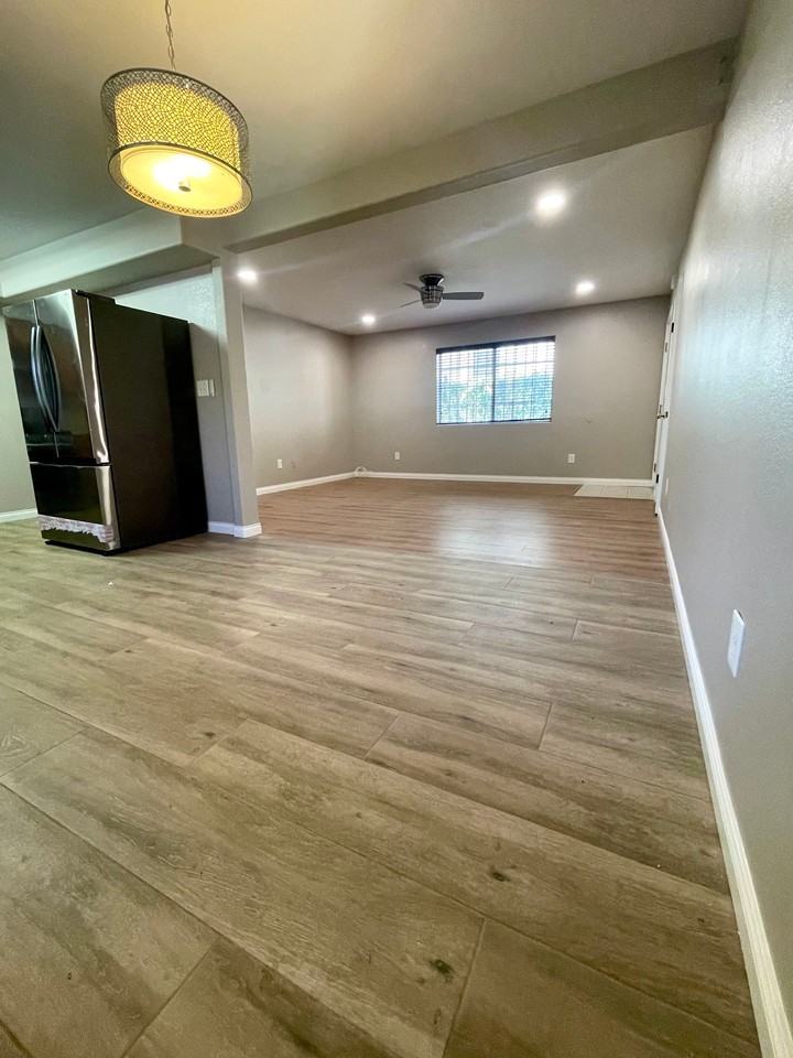 3035 S Palm Grove Ave - Photo 3 of 16