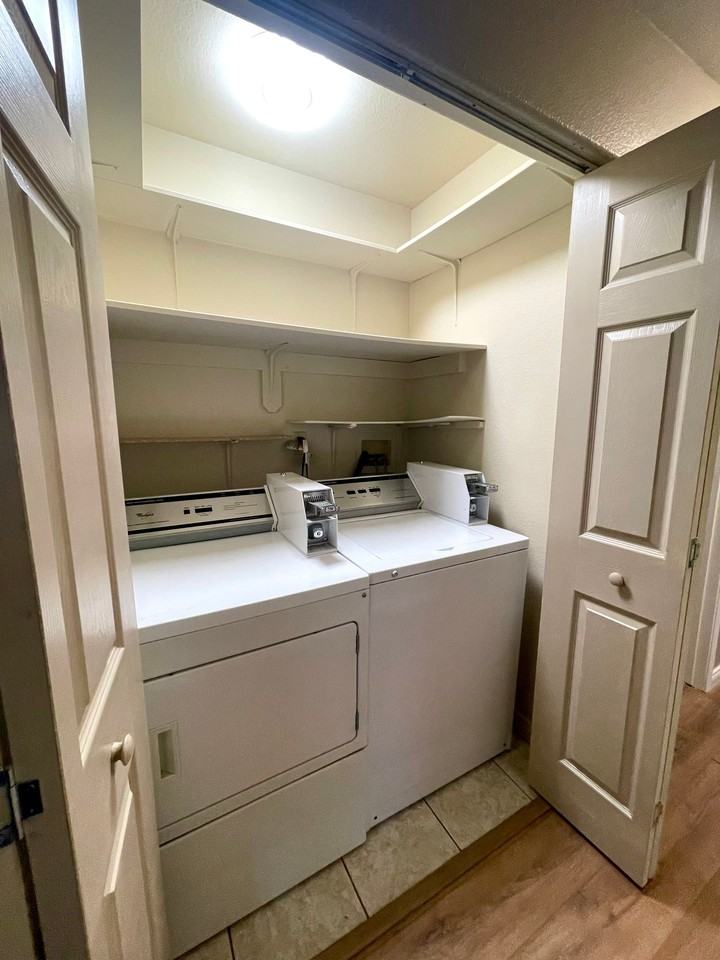 3035 S Palm Grove Ave - Photo 6 of 16