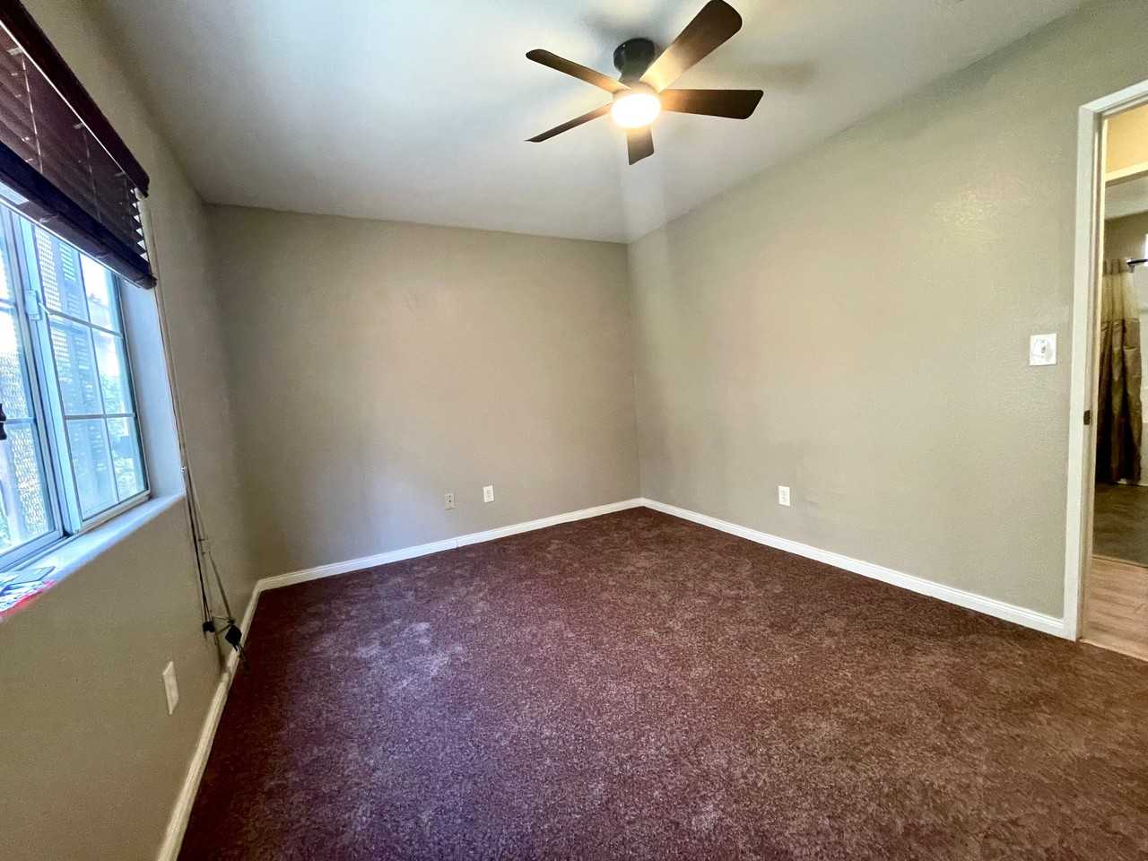 3035 S Palm Grove Ave - Photo 7 of 16