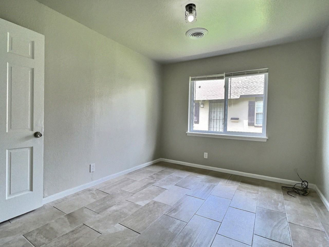 6120 S Madison Pl #A - Photo 7 of 11