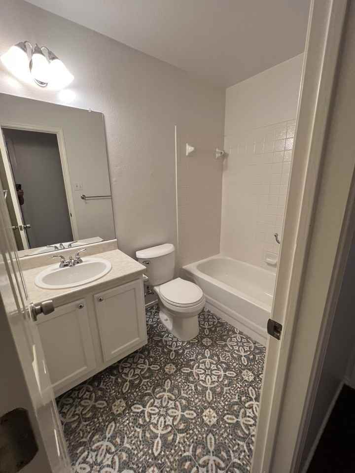 1816 Friars Tale Ln #NA - Photo 3 of 12