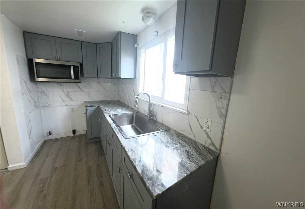 50 Strasbourg Dr - Photo 6 of 14
