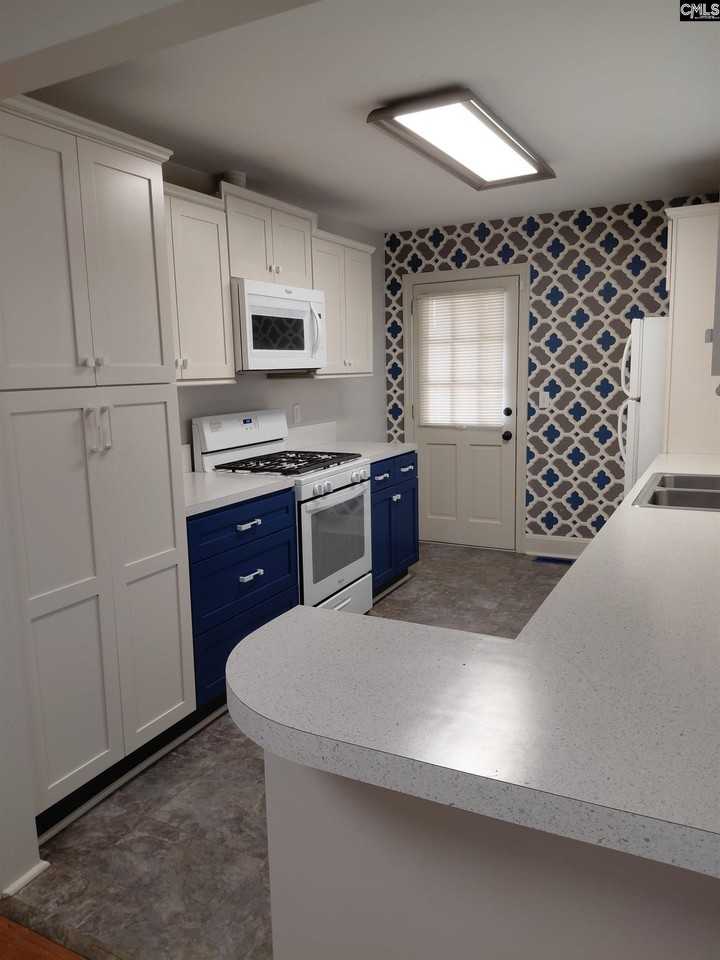 2913 English Ave - Photo 7 of 19