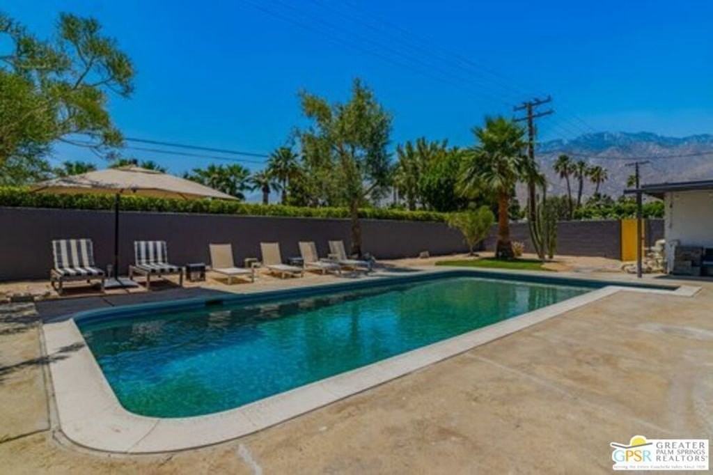 1405 E Tachevah Dr - Photo 3 of 28