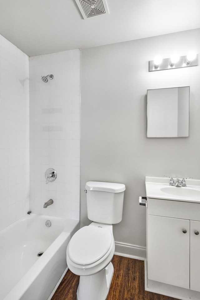 969 Forest Ave Apt B6 #B6 - Photo 3 of 19