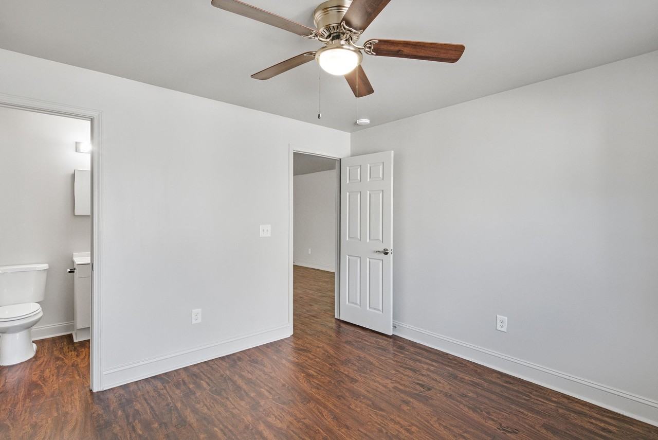 969 Forest Ave Apt B6 #B6 - Photo 7 of 19