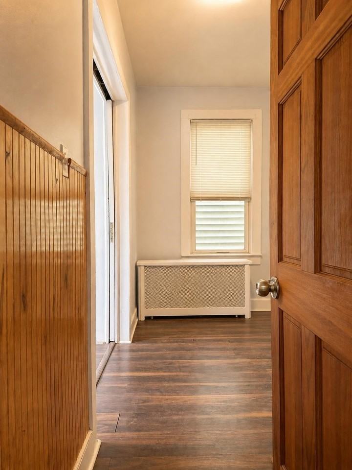 187 Clerk St - Photo 3 of 19