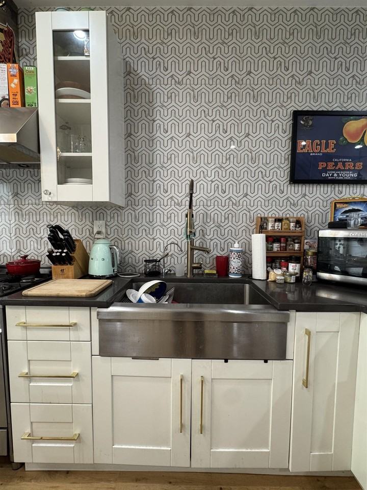 164 Harrison Ave #2 - Photo 4 of 41