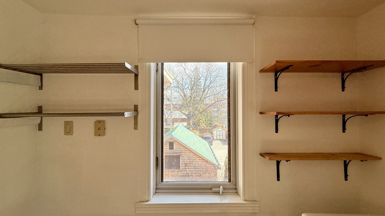 14 Galt St - Photo 7 of 8