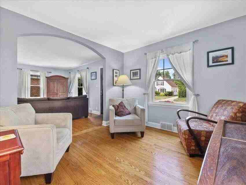 4942 N Berkeley Blvd - Photo 7 of 25
