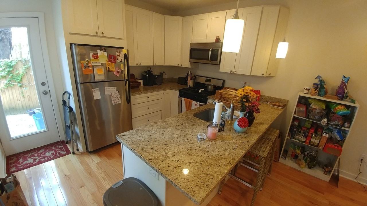 919 N 19th St #1 - Photo 2 of 15