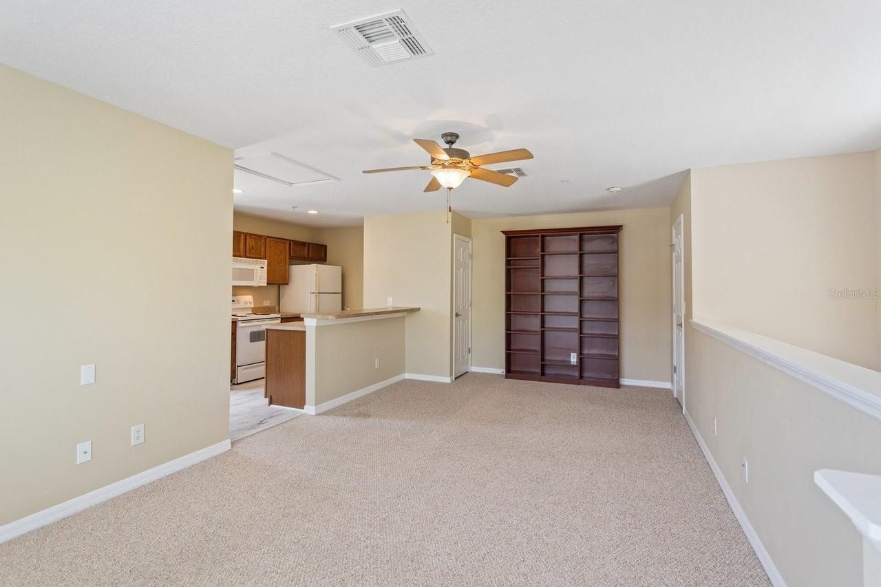 2146 Shaw Ln - Photo 7 of 10