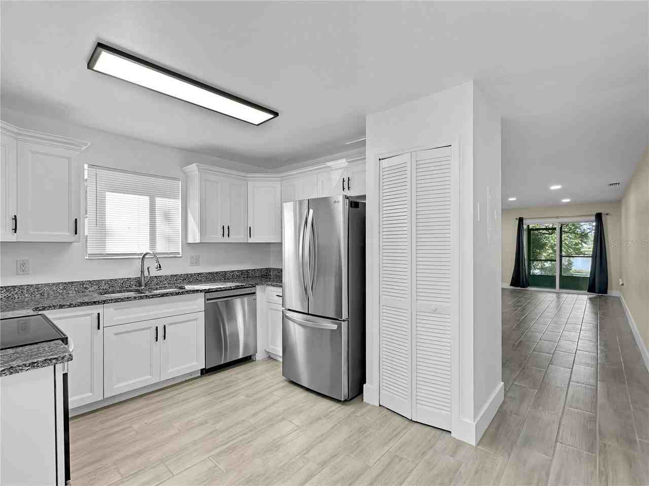 4126 Plantation Cove Dr #304 - Photo 4 of 13