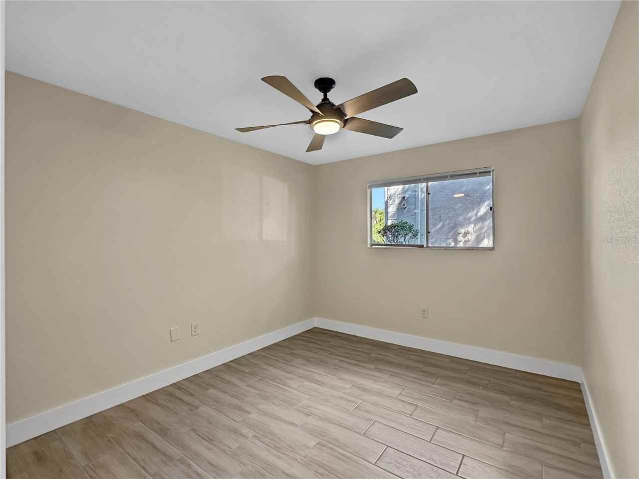 4126 Plantation Cove Dr #304 - Photo 6 of 13