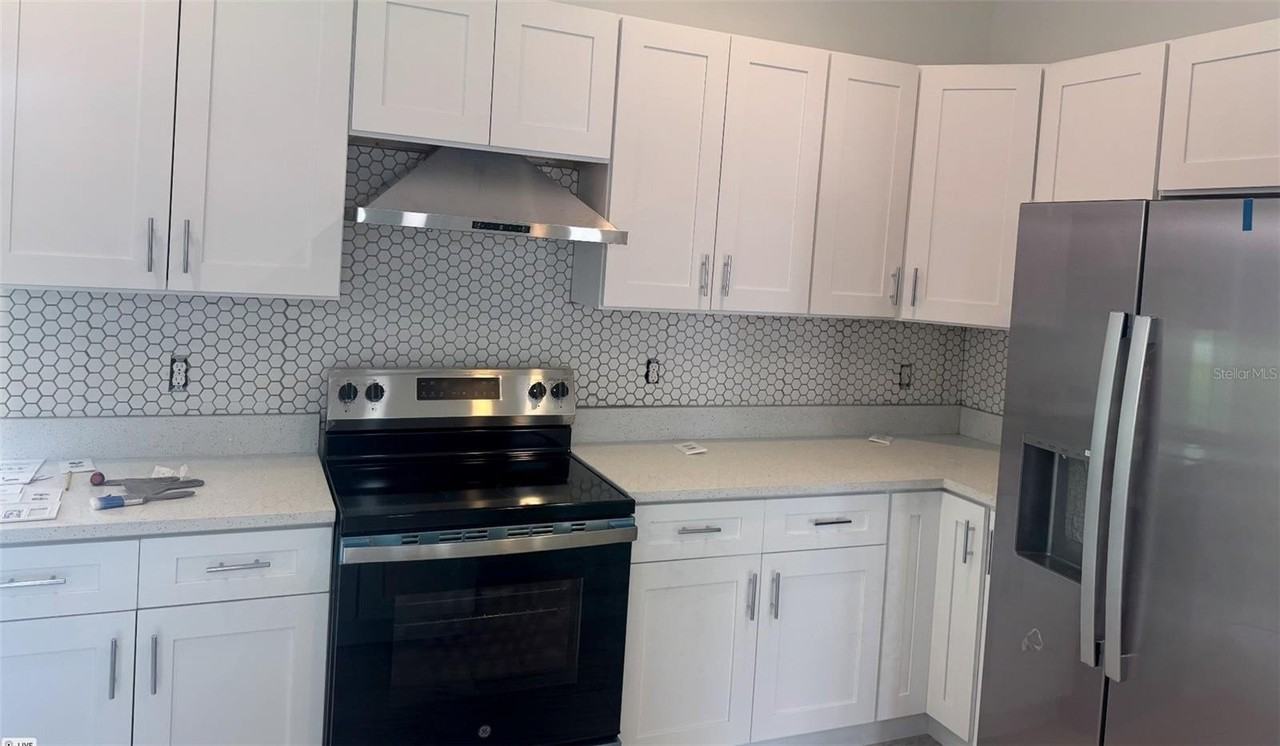 600 Rosaro Ct - Photo 3 of 29