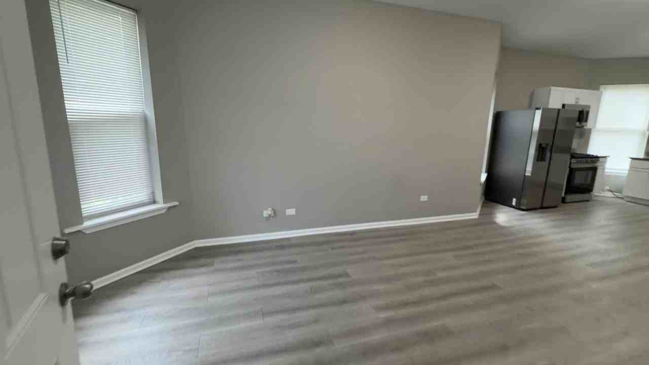 5344 S Aberdeen St #1 - Photo 2 of 17