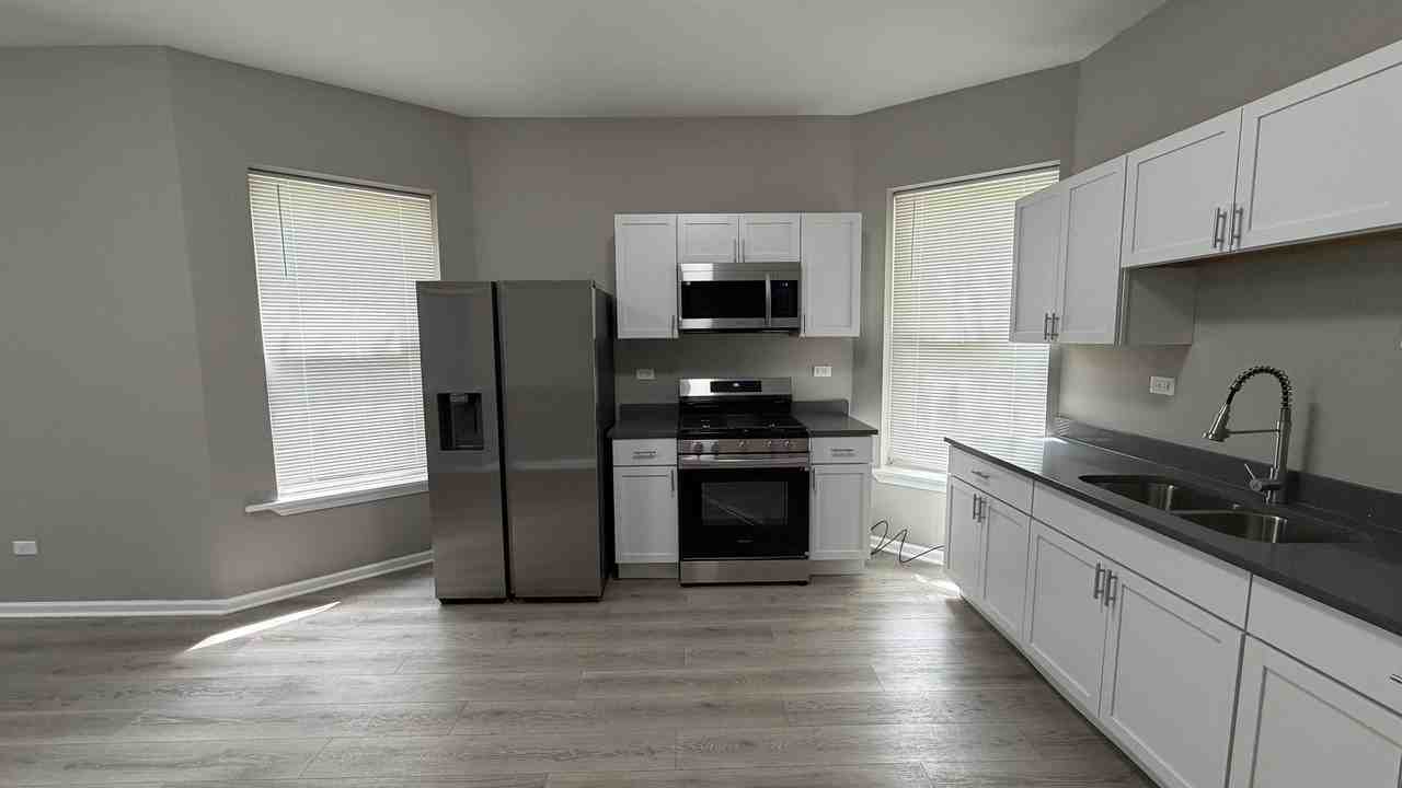 5344 S Aberdeen St #1 - Photo 7 of 17