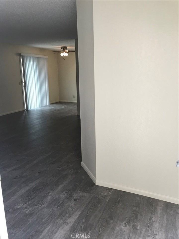 2129 Woodberry Ave #4 - Photo 3 of 11