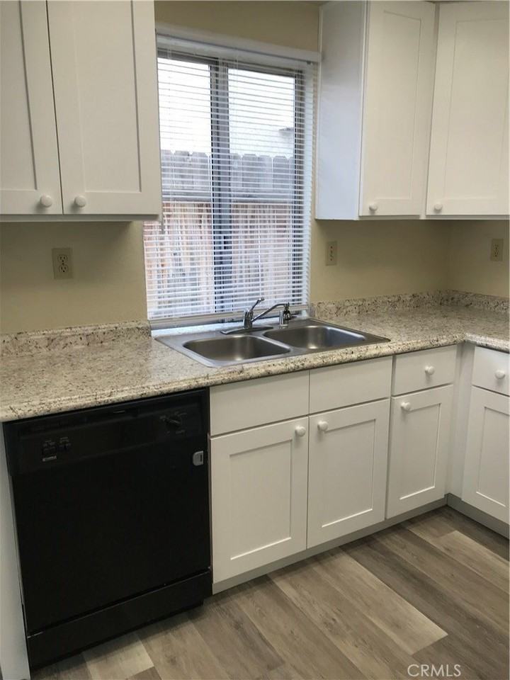 2129 Woodberry Ave #4 - Photo 5 of 11