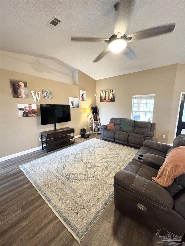 9909 S Trace Rd - Photo 5 of 41