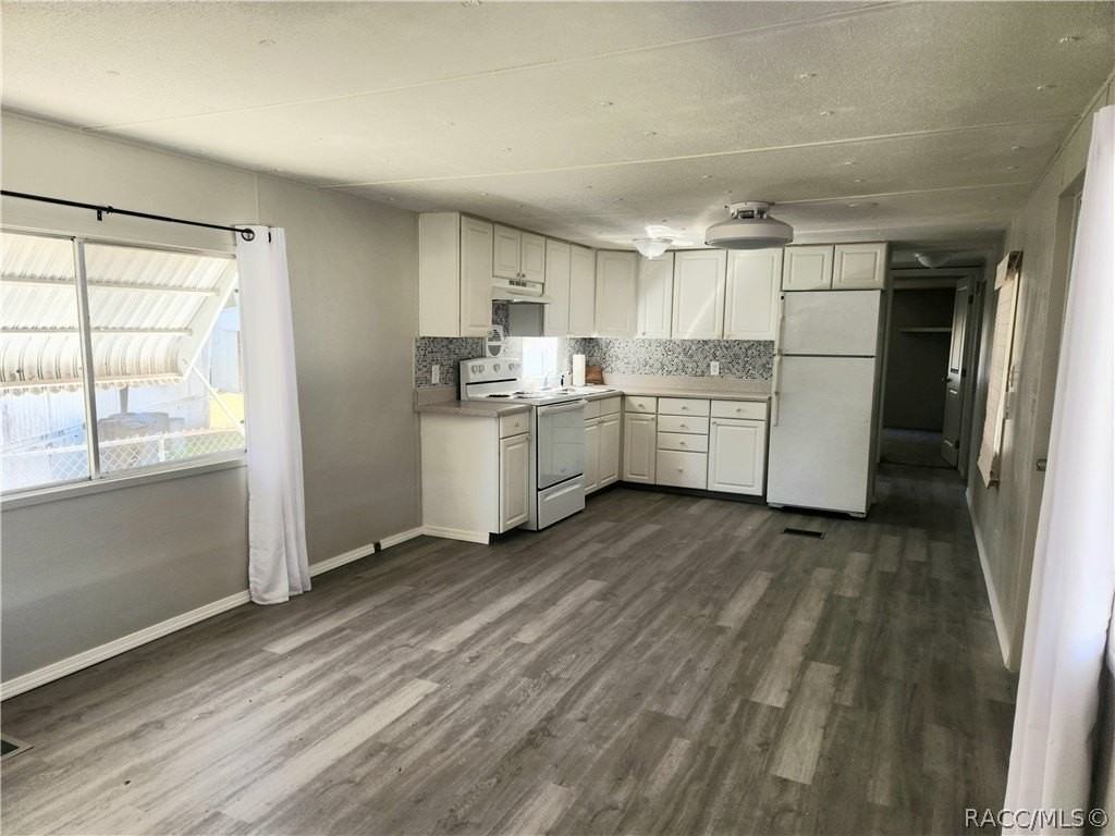 922 S Sunfish Ave - Photo 4 of 16