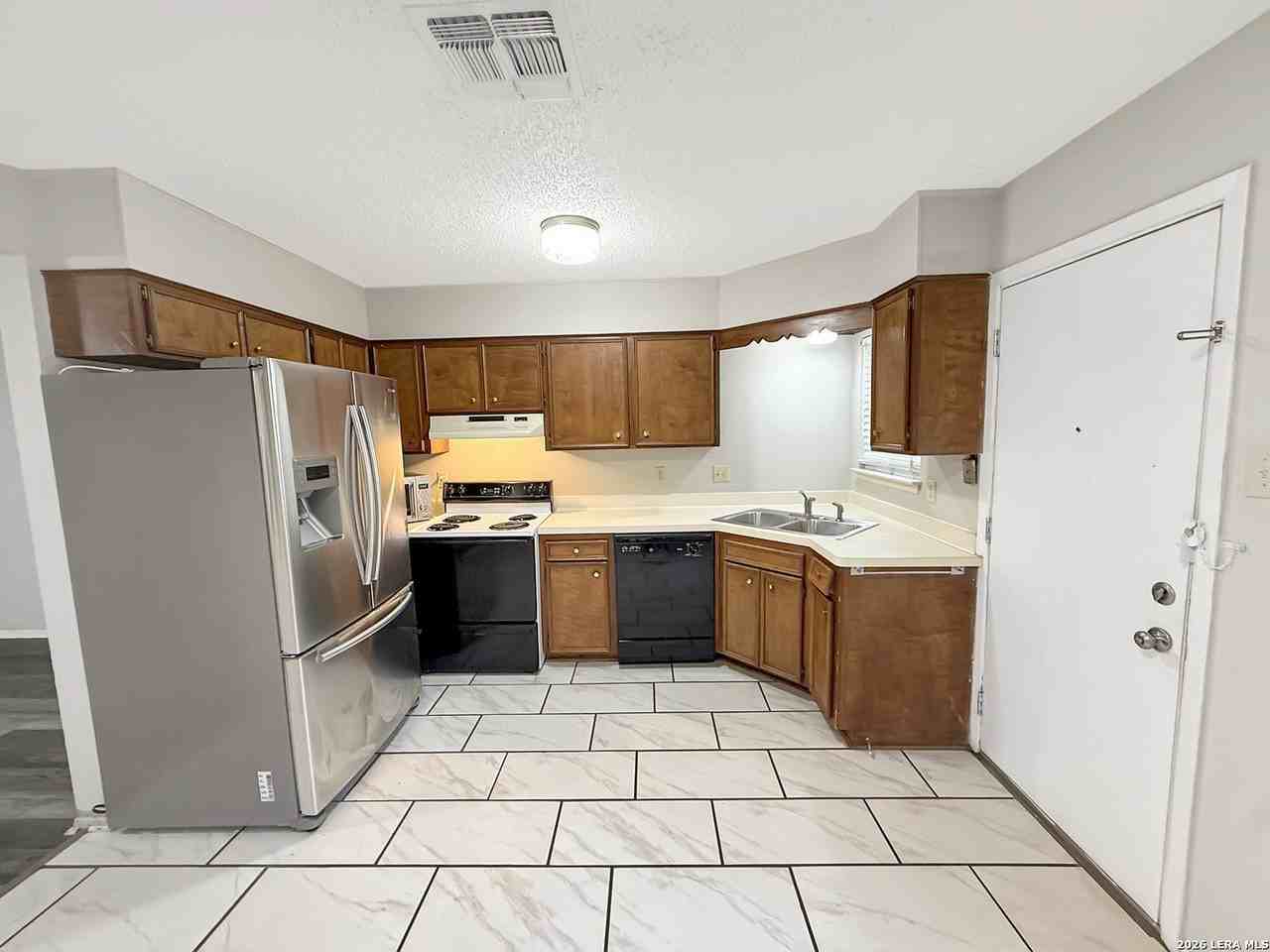1017 Evening Dun St - Photo 4 of 23